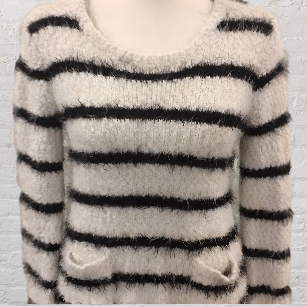 Style & Co - Women’s Striped Fuzzy Sweater w/Front Pockets, Small - Picture 2 of 5